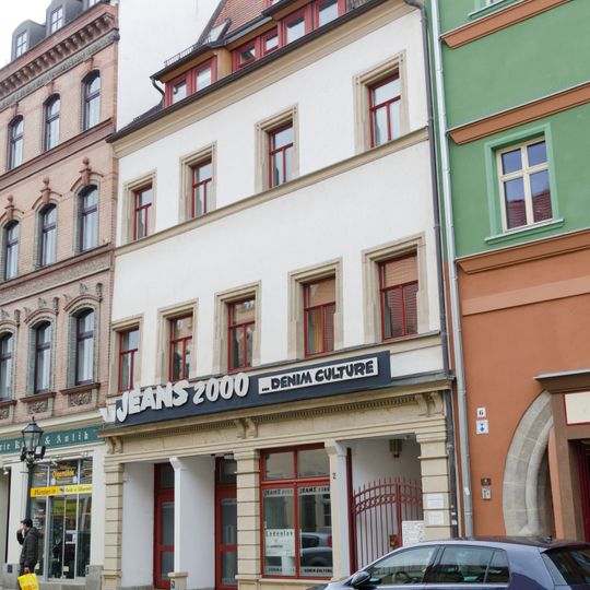 Wohnhaus in geschlossener Bebauung, mit Anbau zum Hof Münzstraße 2