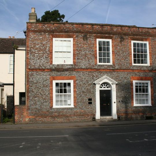 8 and 8B, Castle Street