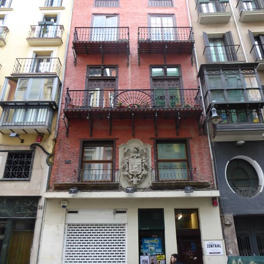 Chapitela 12, Pamplona