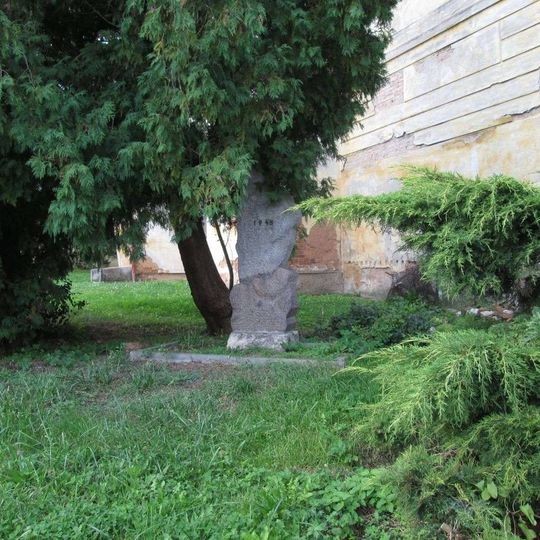 Památník v Radnicích u Plzeňské ulice