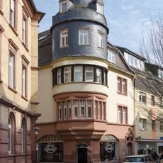 Wohn- und Geschäftshaus