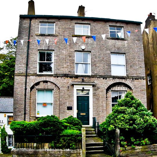 4 And 4A, Mill Bridge