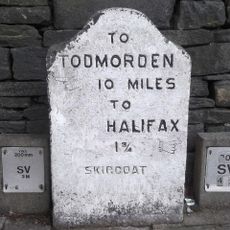 Milestone, Skircoat, opp Willow Drive