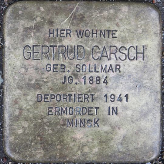 Stolperstein en memoria de Gertrud Carsch