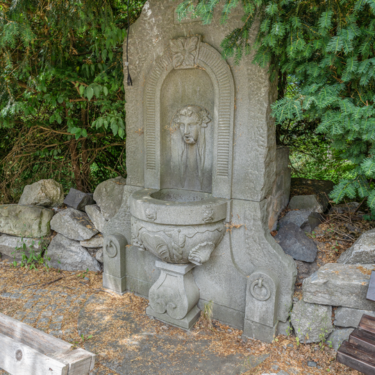 Laufbrunnen Nähe Alte Plauener Straße; Theresienstein in Hof