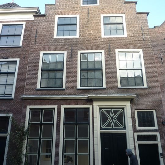 Langebrug 32, Leiden