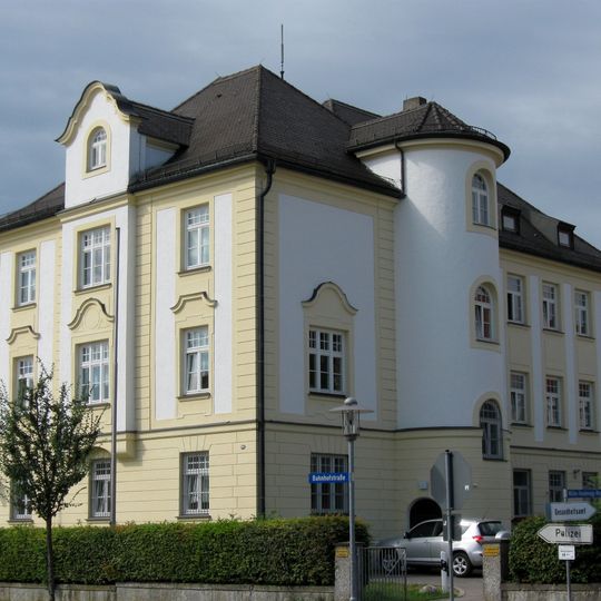 Ehemaliges Finanzamt, jetzt Polizeigebäude