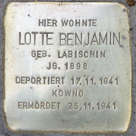 Stolperstein dedicated to Lotte Benjamin