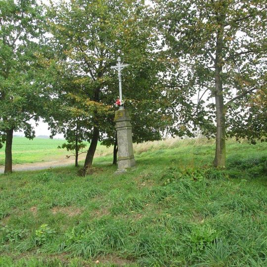 Kříž západně od Kosmáčova