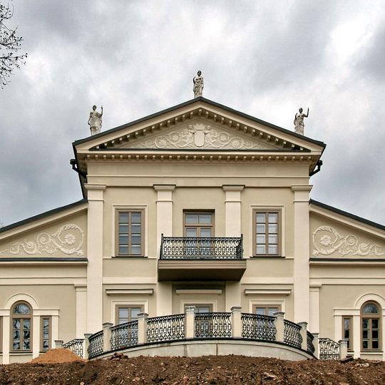 Tuskulėnai Manor