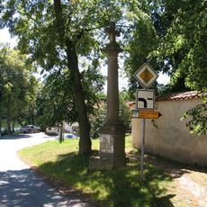 Kříž na toskánském sloupu, Svárov u Unhoště