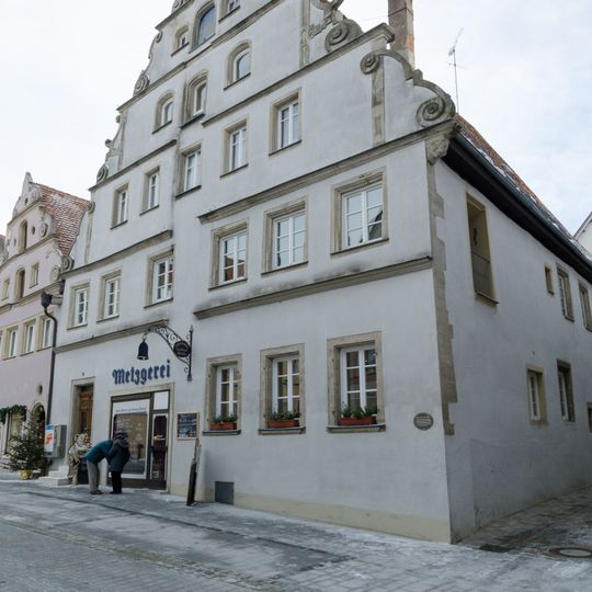 Friedrich-Ebert-Straße 7