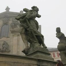 Socha Blahoslavení trpící pro spravedlnost na ochozu schodiště ke špitálu v Kuksu