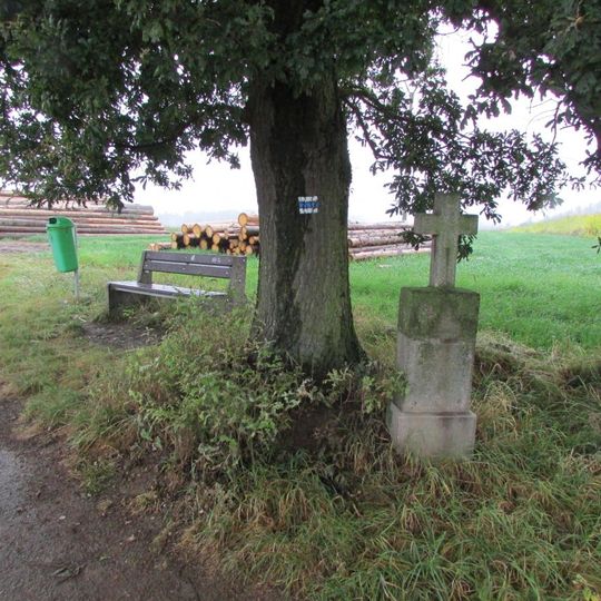 Kříž u cesty k rekreačnímu centru v Červené Řečici