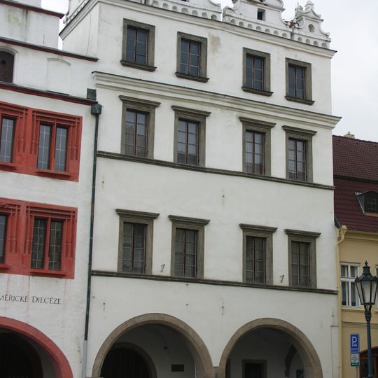 Mírové náměstí 17