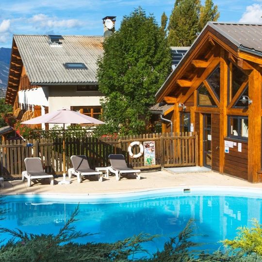 Hôtel Logis Les Peupliers