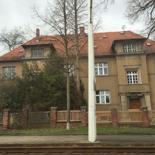 Doppelwohnhaus mit Einfriedung Biesnitzer Straße 56, 57