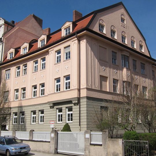 Mietshaus