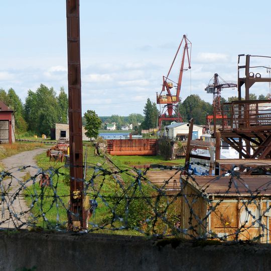 Шлюзы в новом устье канала