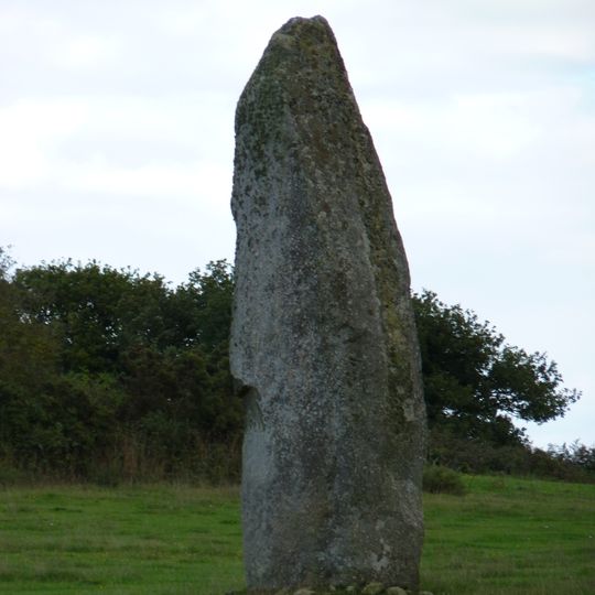 Menhir de Goresto à Canihuel