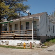 Cottage at 1514 and 1516 W. Second Street