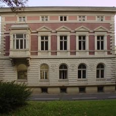 Am Hofgarten 15