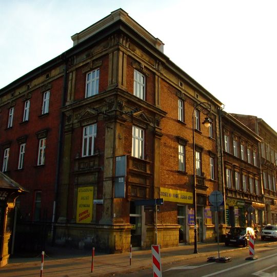 Limanowskiego 28 / Czarnieckiego 2