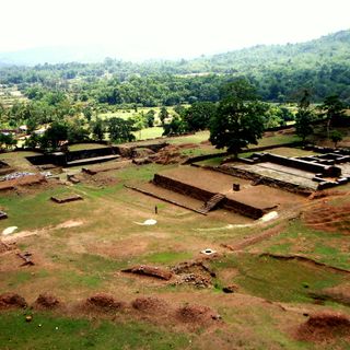 Palace site Outside the Fort