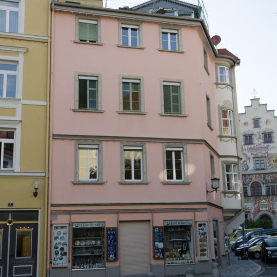 Wohn- und Geschäftshaus