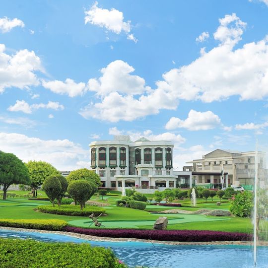Bahria Grand Hotel and Resort