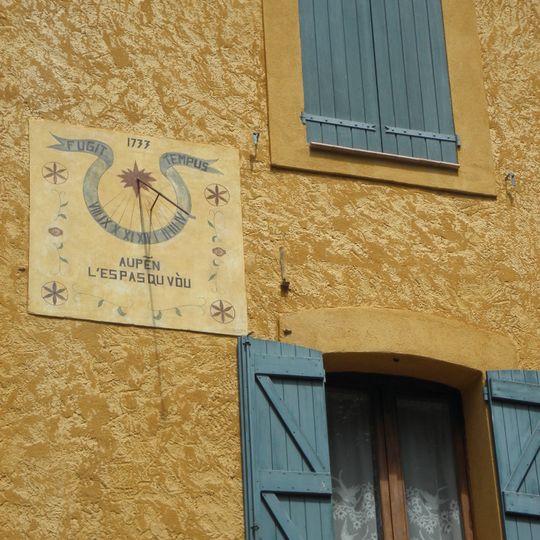 Cadran solaire, rue Voltaire