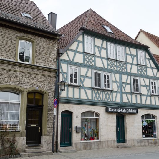 Wohn- und Geschäftshaus