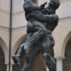 Monumento a Ercole e Anteo