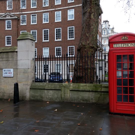 K2 Telephone Kiosk At Junction With Temple Place