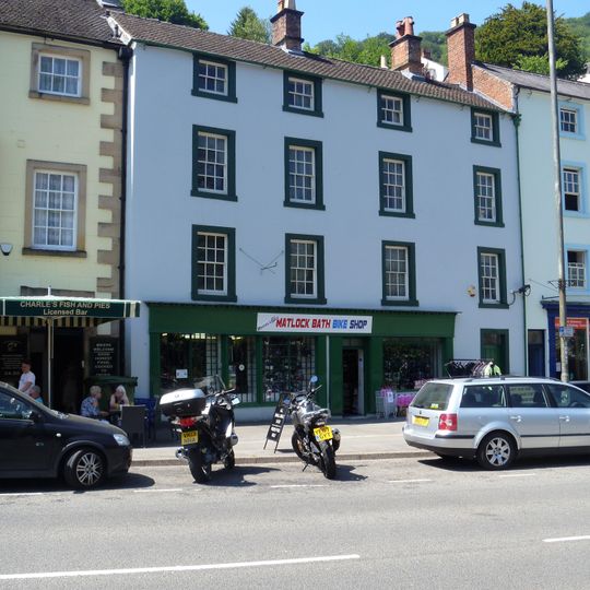 160-168, North Parade