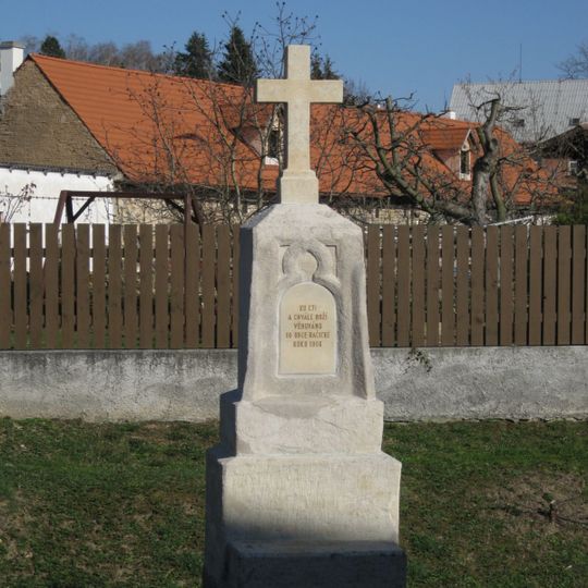 Kříž v Radčicích