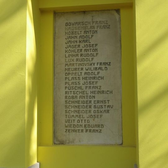 Pamětní deska padlých v 1. světové válce na kapli v Lahošti