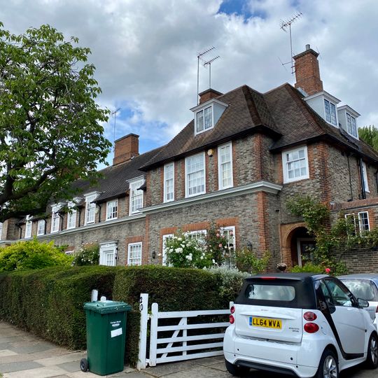 20-26, Heathgate Nw11