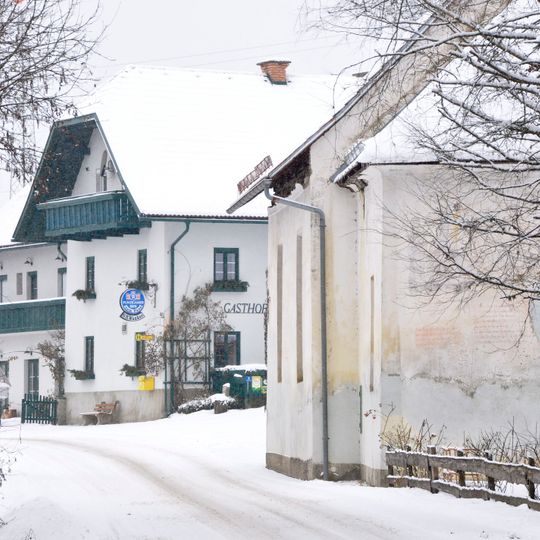 Kirchengebaeude, Hadanig