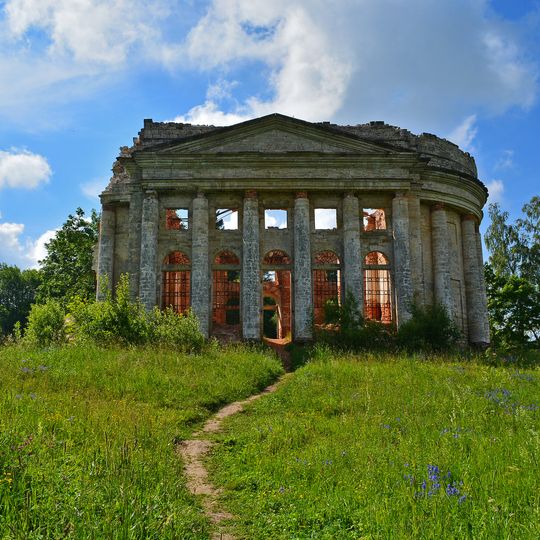 Pyataya Gora estate