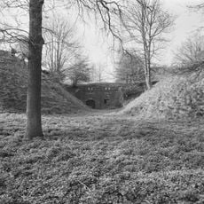 Fort bij Rijnauwen, flankbatterij F1