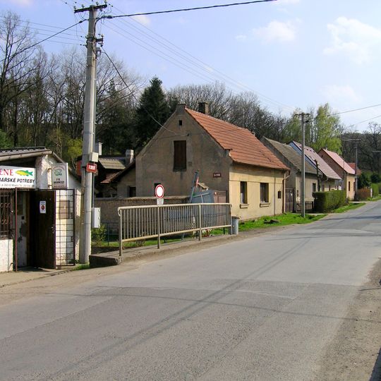 Most ulice K cihelně přes Mratínský potok