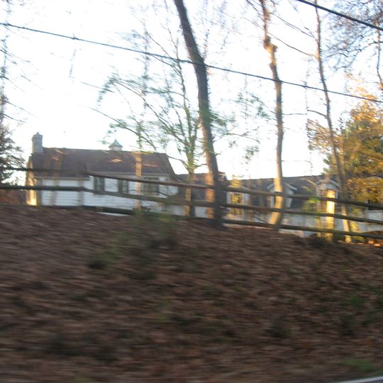 Gordon E. Pape House