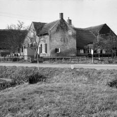 Oosteinde 15, Oud-Alblas