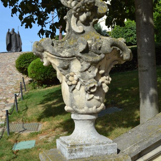 Nitriansky hrad, váza-kópia I.