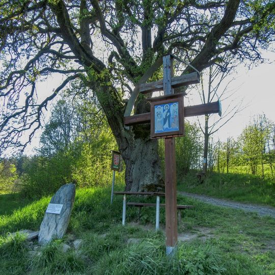 Kříž v Bratrušově u Pollnerovy hrušně