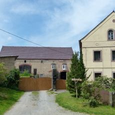 Wohnstallhaus und Scheune eines Bauernhofes Am Anger 11