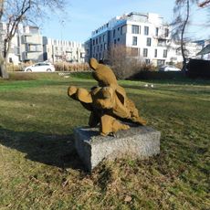 Socha Závod na Libeňském ostrově v Praze