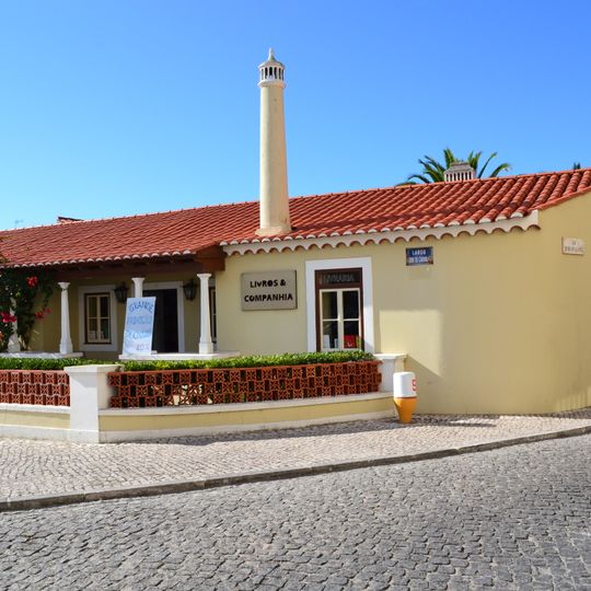 Casa alpendrada no Largo Ilídio de Carvalho