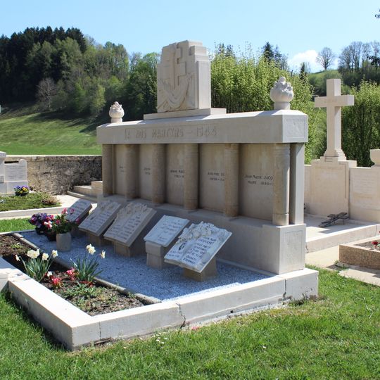Monument to the Martyrs in Évosges